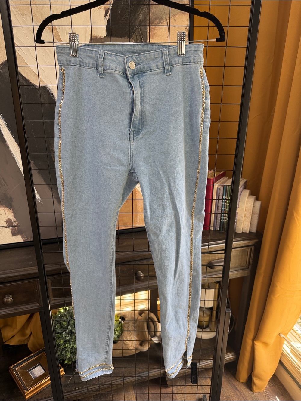Light Wash Women’s Jeans with Side Trim